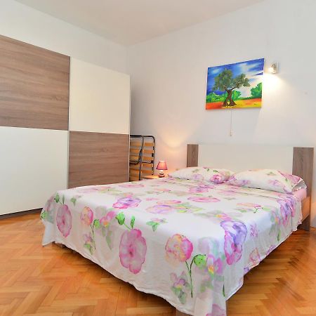 Apartments Gracijano 1724 Ližnjan Esterno foto