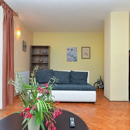 Apartments Gracijano 1724 Ližnjan Esterno foto