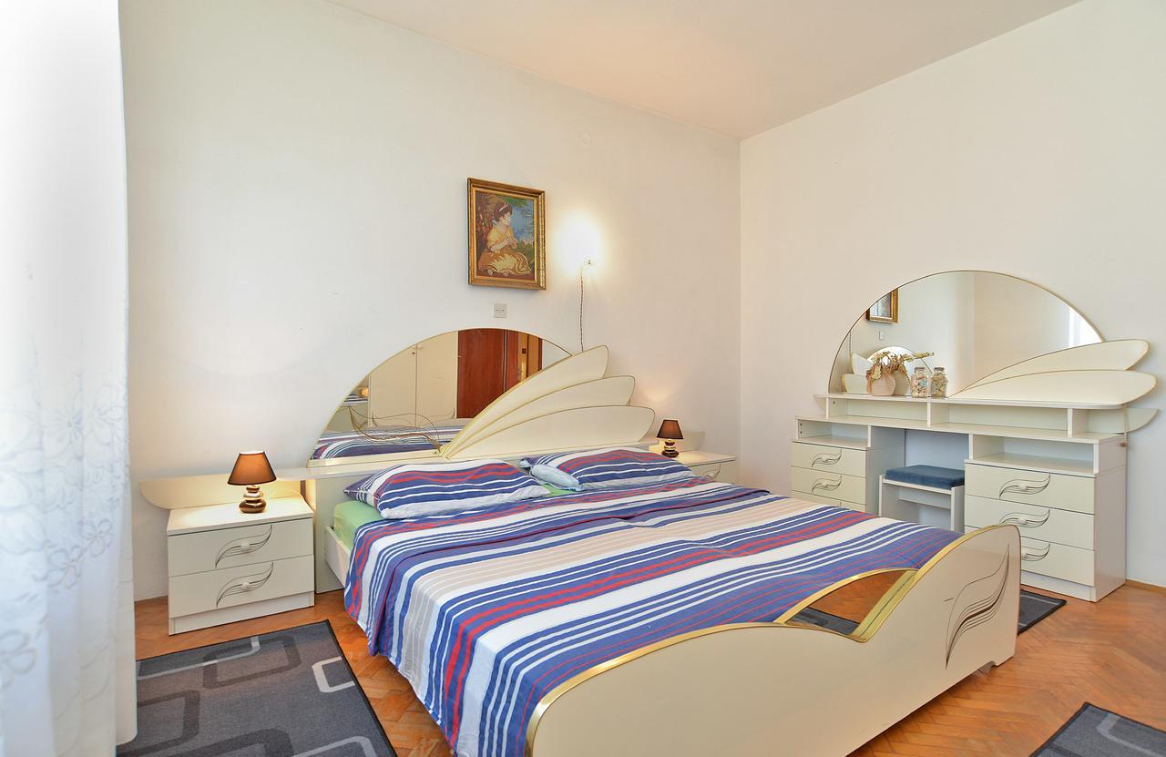Apartments Gracijano 1724 Ližnjan Esterno foto
