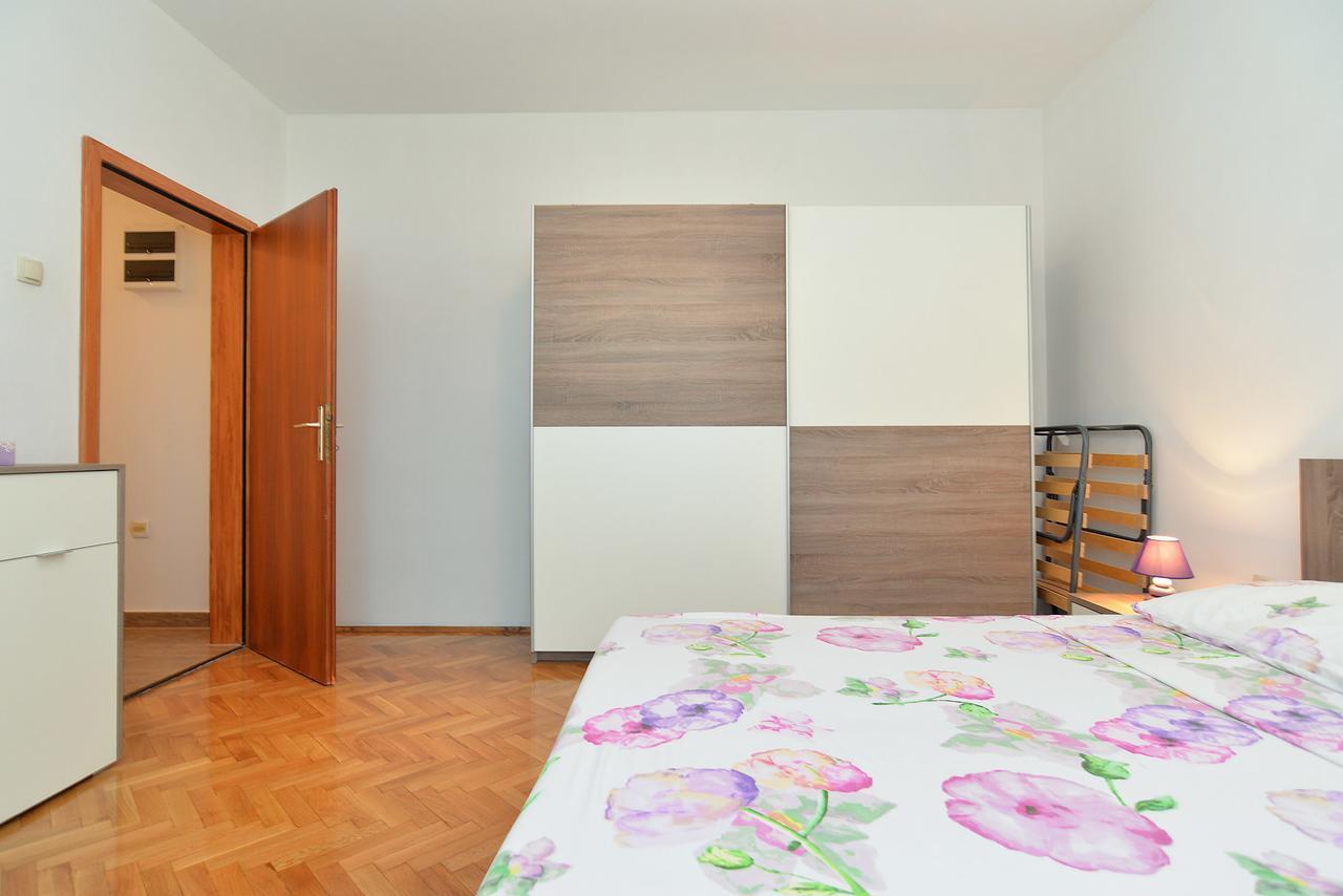Apartments Gracijano 1724 Ližnjan Esterno foto