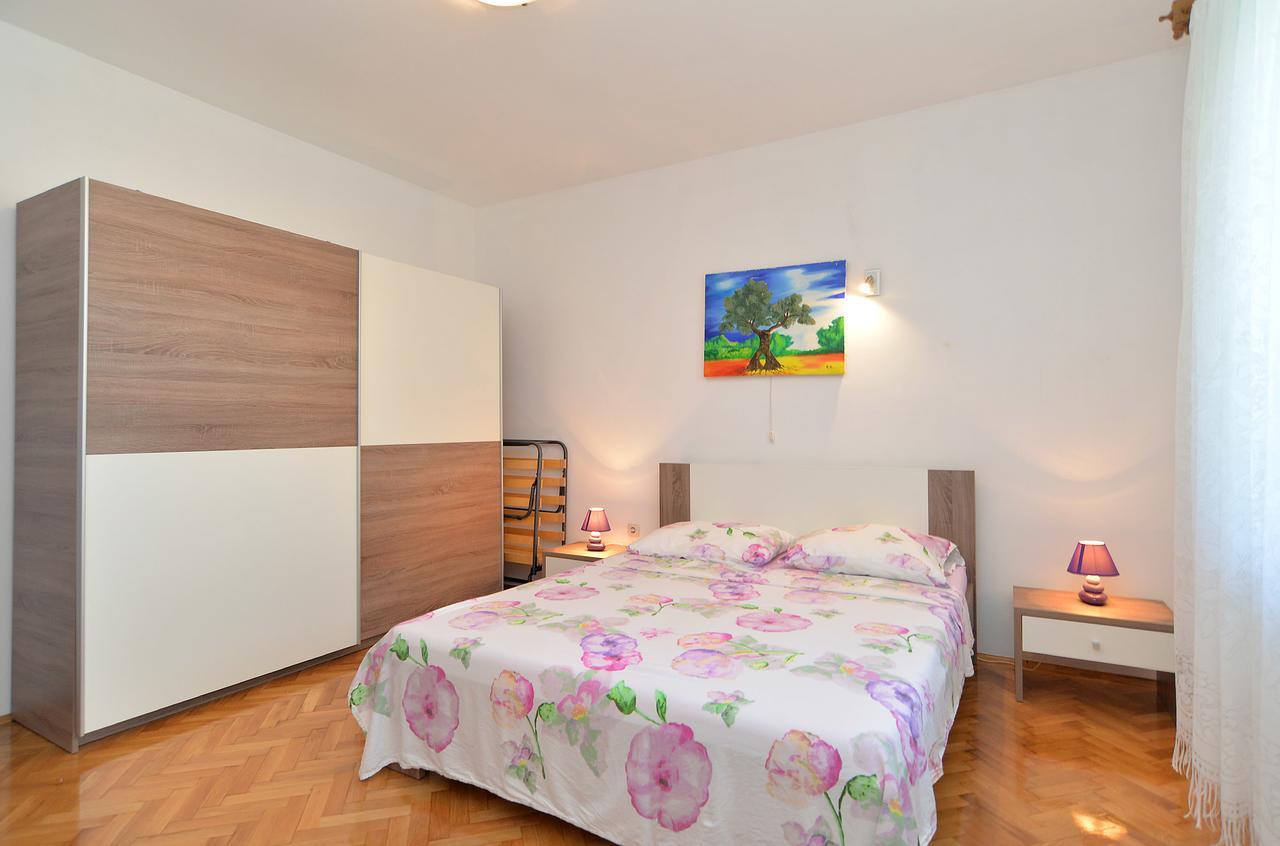 Apartments Gracijano 1724 Ližnjan Esterno foto