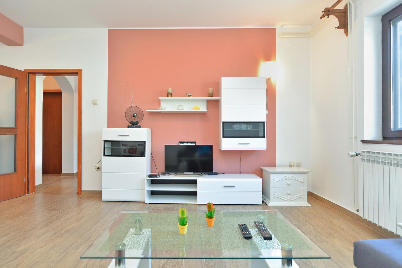 Apartments Gracijano 1724 Ližnjan Esterno foto