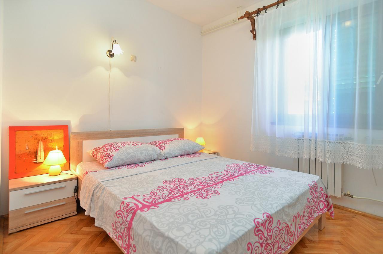 Apartments Gracijano 1724 Ližnjan Esterno foto