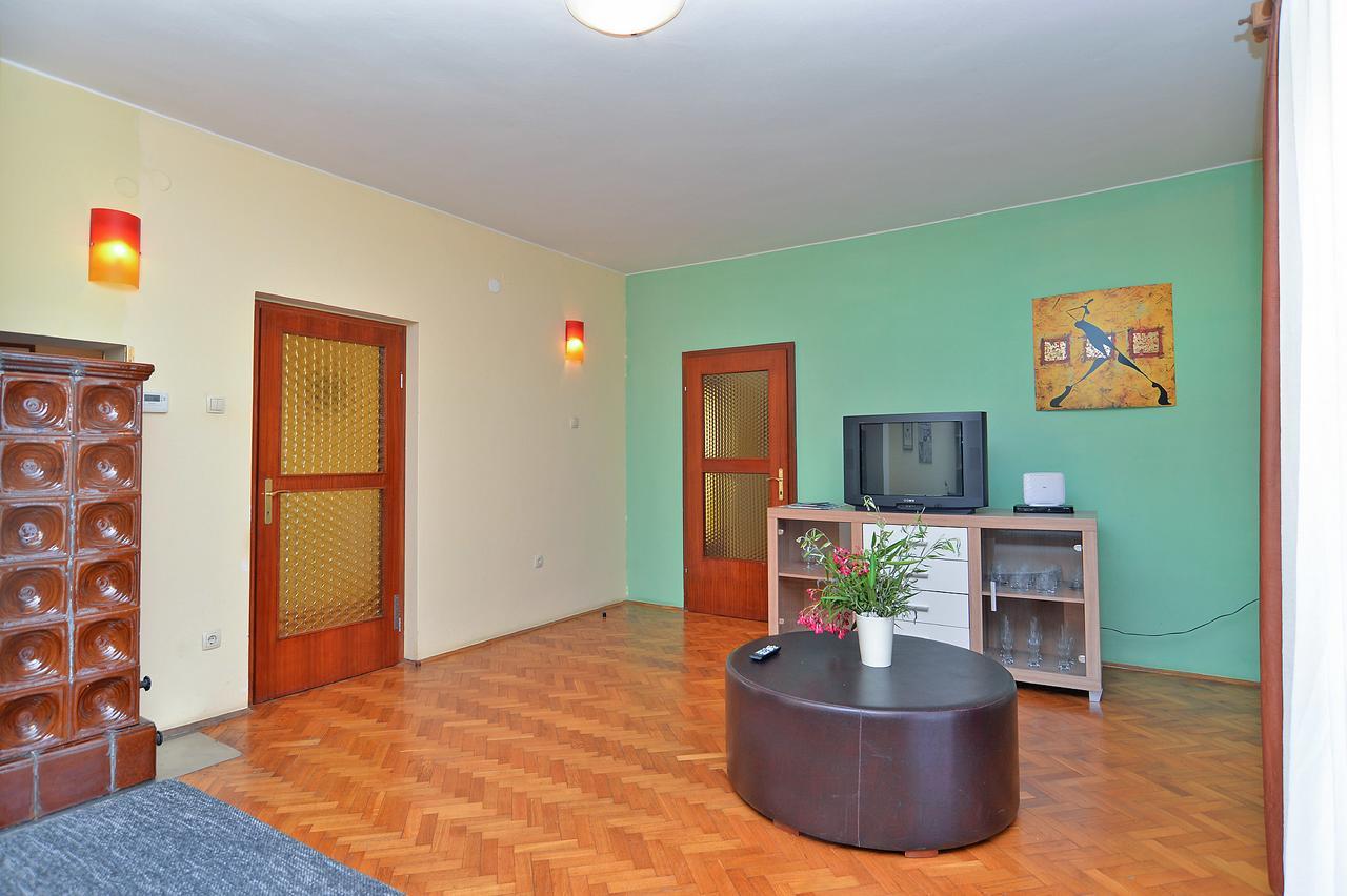 Apartments Gracijano 1724 Ližnjan Esterno foto