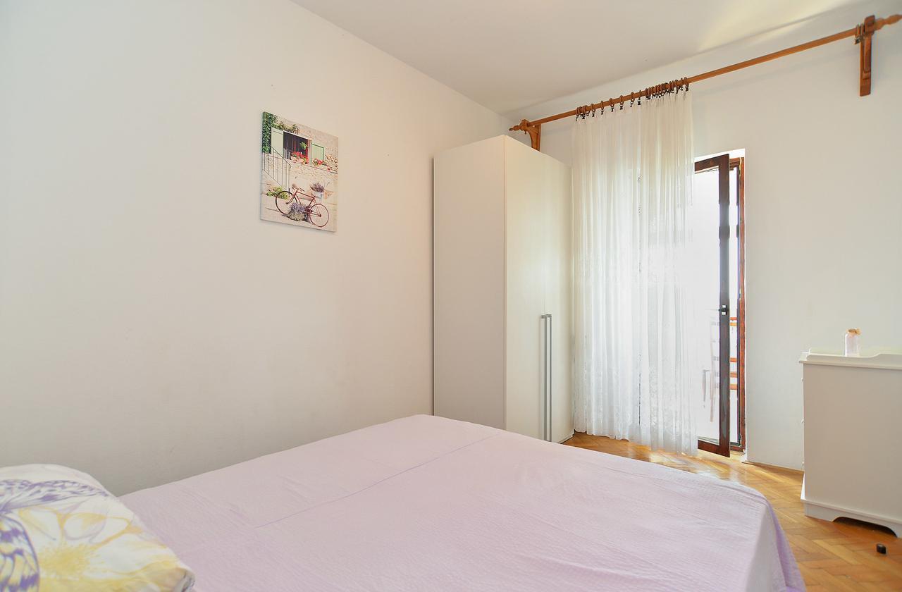 Apartments Gracijano 1724 Ližnjan Esterno foto