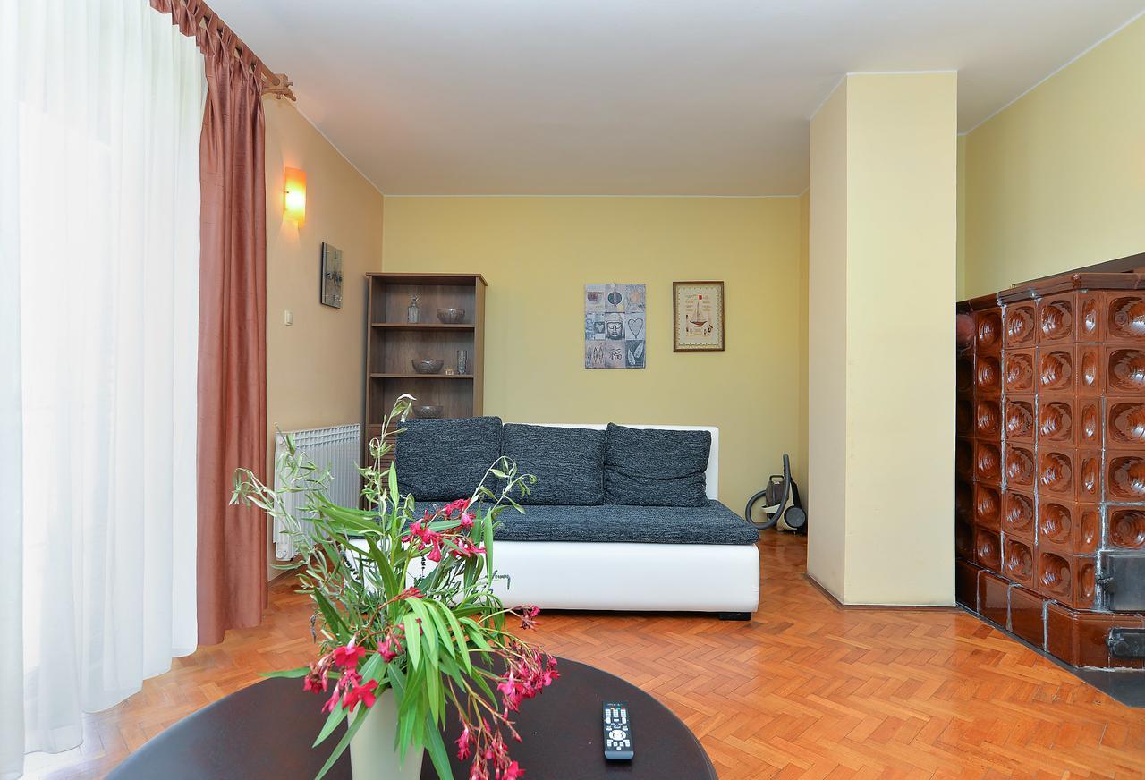 Apartments Gracijano 1724 Ližnjan Esterno foto